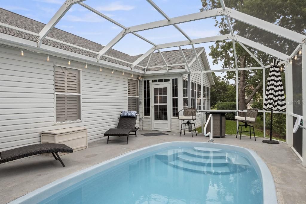 For Sale: $575,000 (3 beds, 2 baths, 2256 Square Feet)