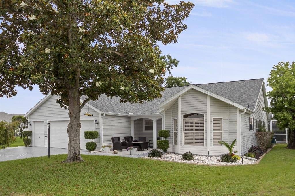 For Sale: $575,000 (3 beds, 2 baths, 2256 Square Feet)
