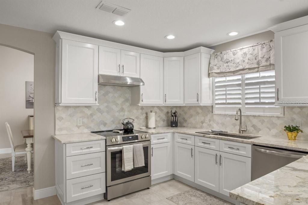 For Sale: $575,000 (3 beds, 2 baths, 2256 Square Feet)