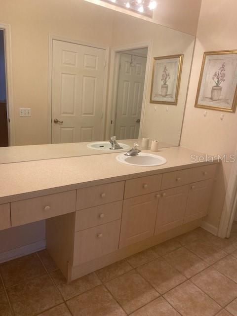For Sale: $225,000 (3 beds, 2 baths, 1402 Square Feet)