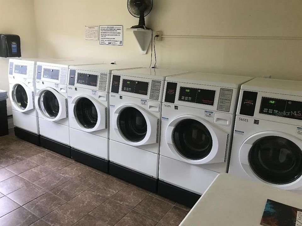 На продажу: $100,000 (1 спален, 1 ванн, 648 Квадратных фут)