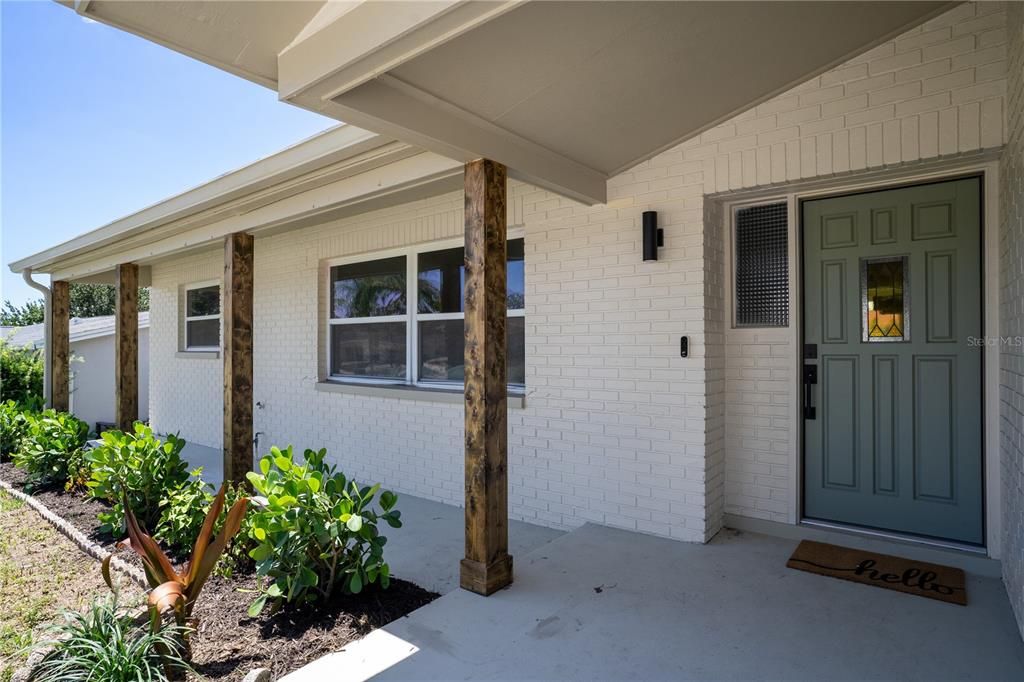For Sale: $625,000 (4 beds, 2 baths, 1563 Square Feet)