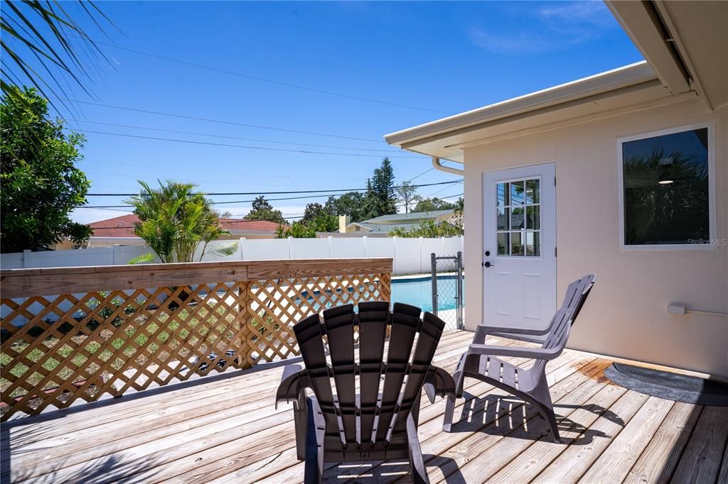 For Sale: $625,000 (4 beds, 2 baths, 1563 Square Feet)
