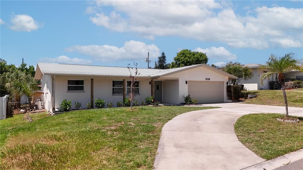 For Sale: $625,000 (4 beds, 2 baths, 1563 Square Feet)