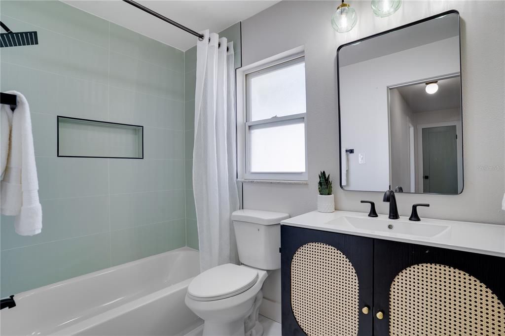 For Sale: $625,000 (4 beds, 2 baths, 1563 Square Feet)