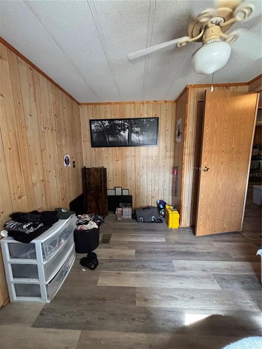 For Sale: $120,000 (3 beds, 2 baths, 1152 Square Feet)
