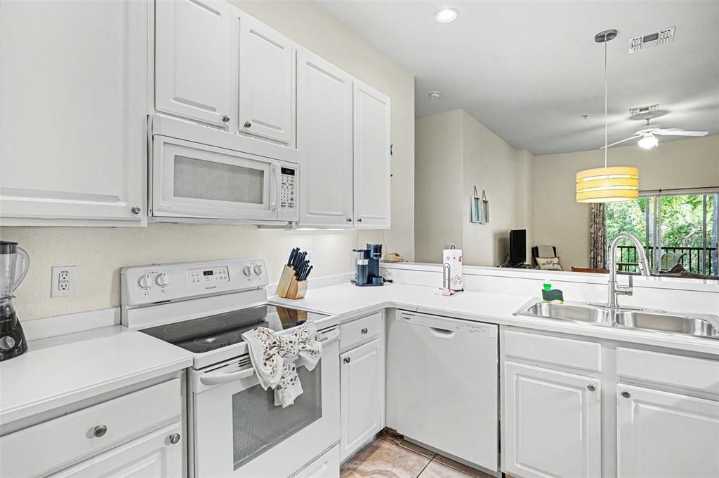 For Sale: $249,900 (3 beds, 2 baths, 1227 Square Feet)