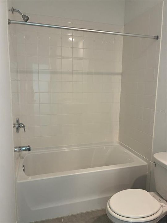 For Rent: $2,300 (3 beds, 2 baths, 1758 Square Feet)