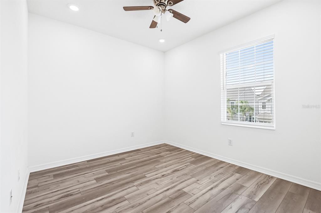 В аренду: $2,450 (3 спален, 2 ванн, 1702 Квадратных фут)