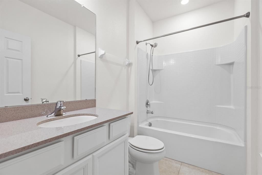 В аренду: $2,450 (3 спален, 2 ванн, 1702 Квадратных фут)
