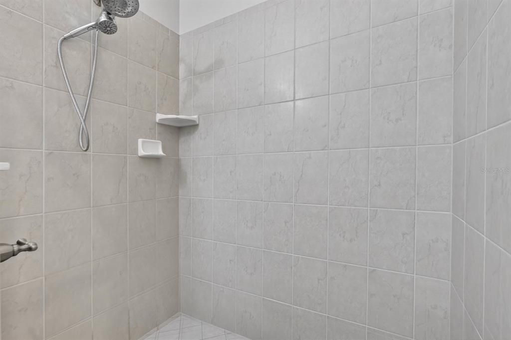 На продажу: $375,000 (2 спален, 2 ванн, 1529 Квадратных фут)