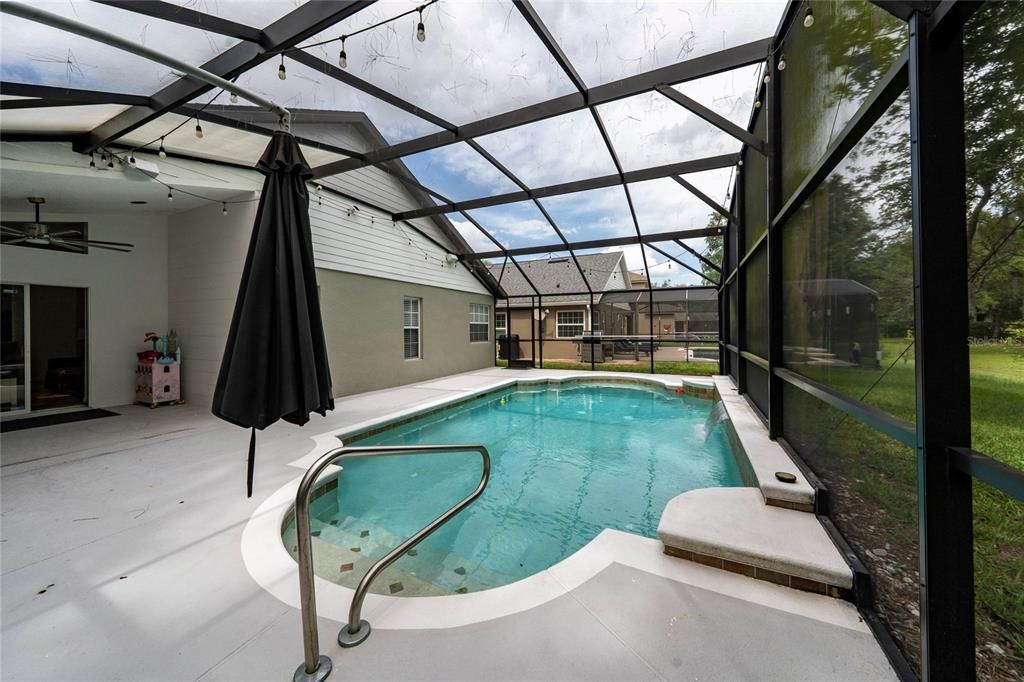 For Sale: $595,000 (4 beds, 2 baths, 2068 Square Feet)