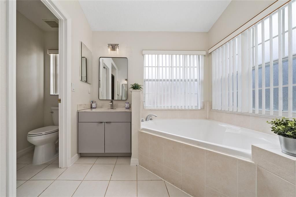 For Sale: $595,000 (4 beds, 2 baths, 2068 Square Feet)