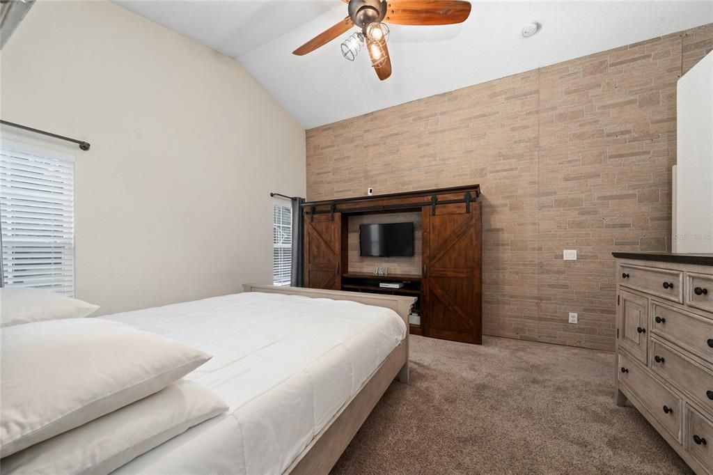 For Sale: $595,000 (4 beds, 2 baths, 2068 Square Feet)