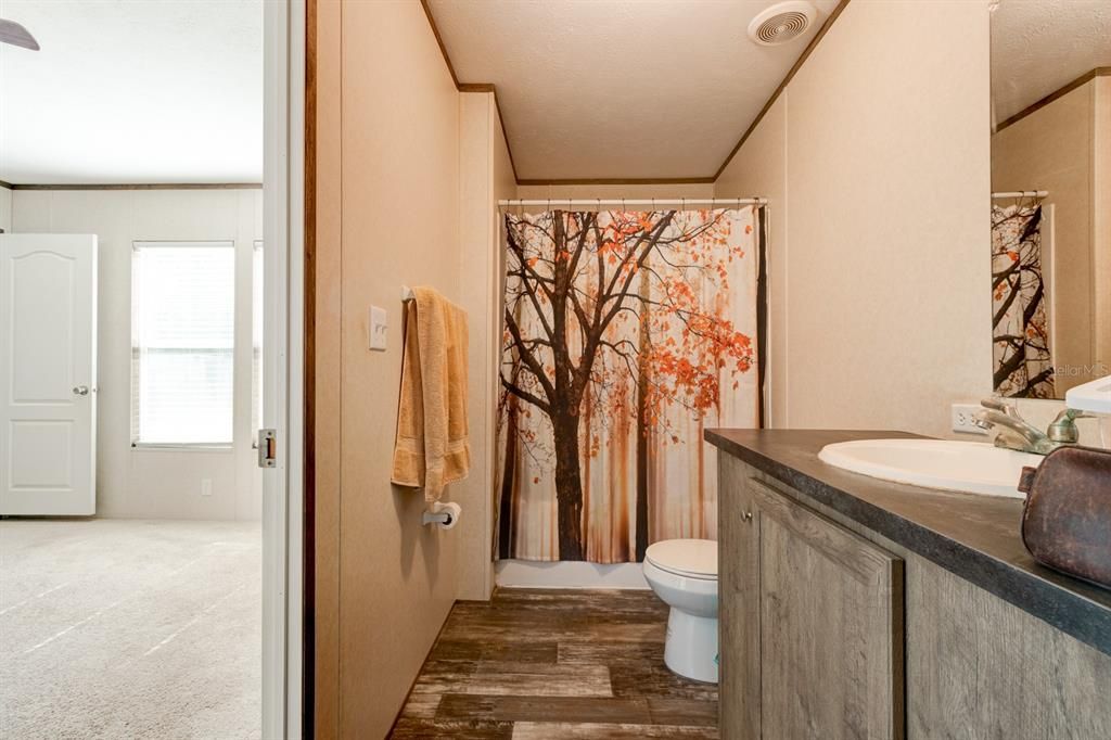 For Sale: $248,000 (3 beds, 2 baths, 1138 Square Feet)