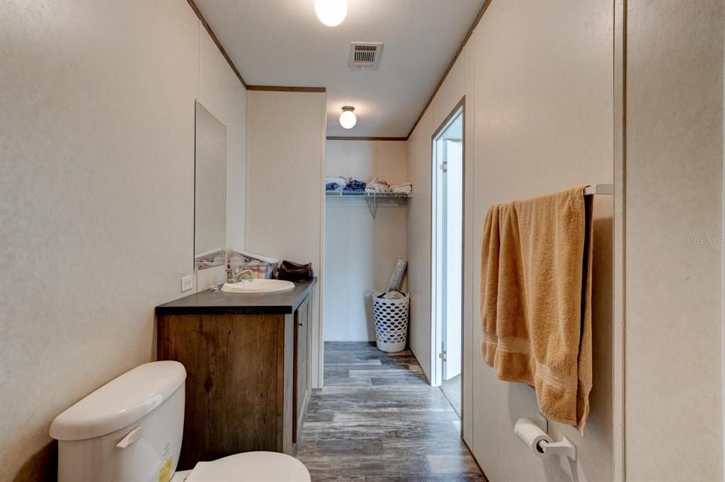 For Sale: $248,000 (3 beds, 2 baths, 1138 Square Feet)