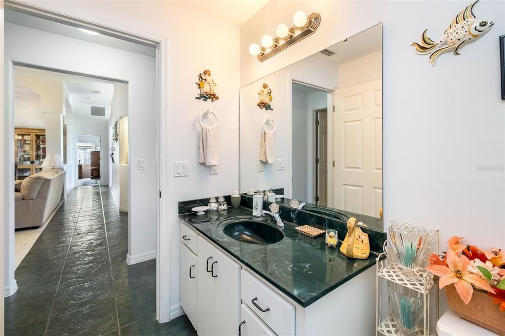 For Sale: $325,000 (3 beds, 2 baths, 1724 Square Feet)