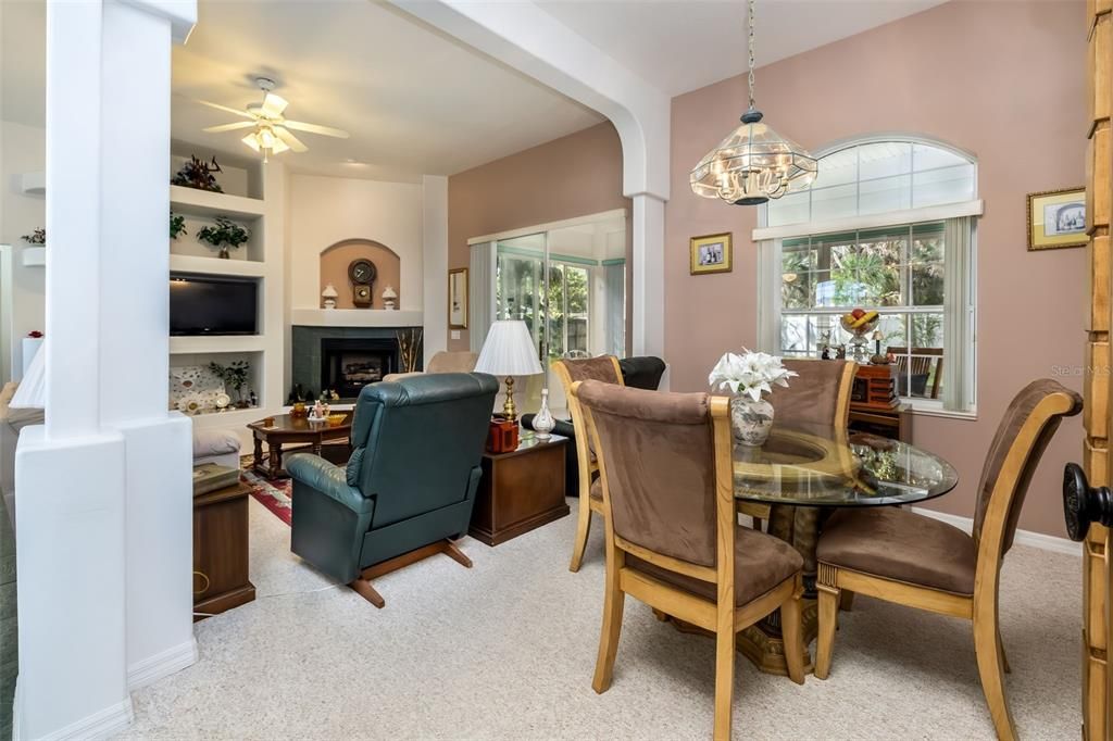 For Sale: $325,000 (3 beds, 2 baths, 1724 Square Feet)