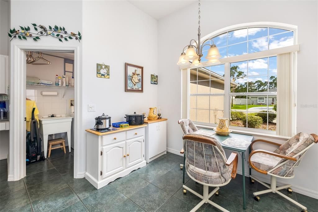 For Sale: $325,000 (3 beds, 2 baths, 1724 Square Feet)