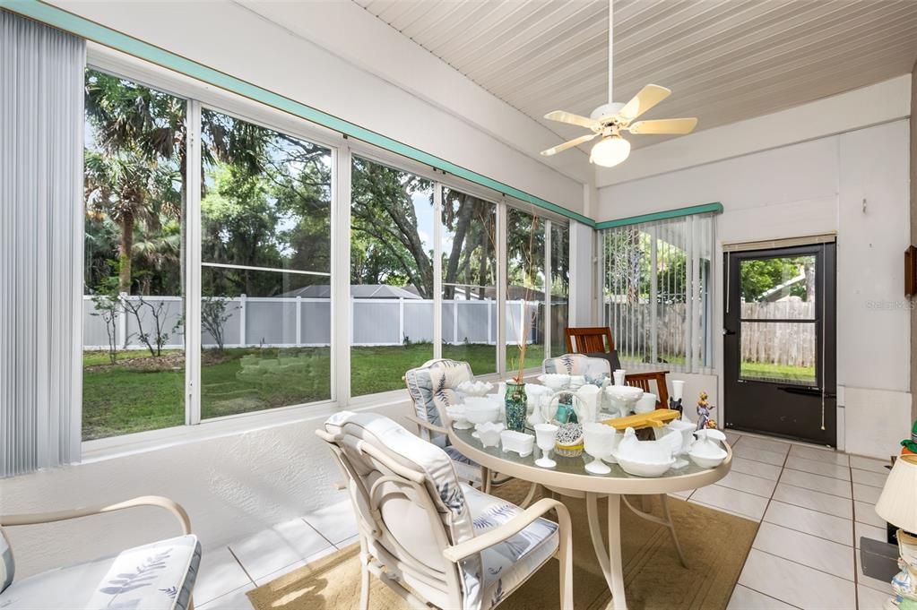 For Sale: $325,000 (3 beds, 2 baths, 1724 Square Feet)