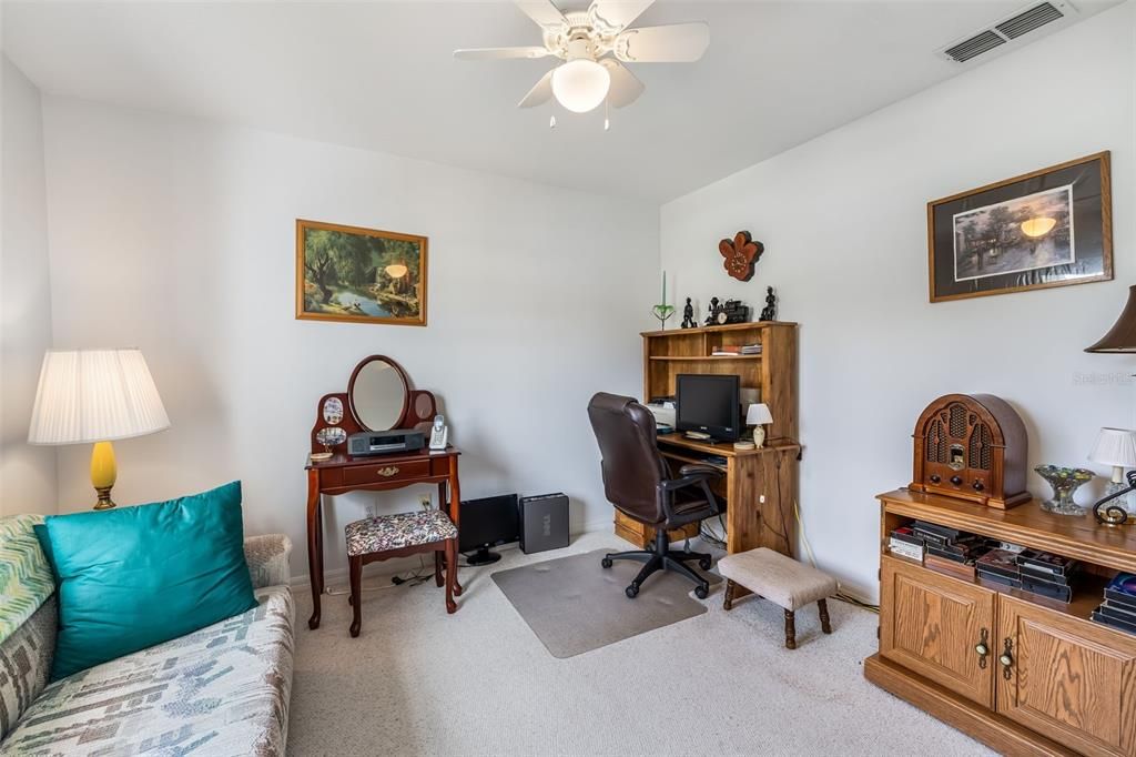 For Sale: $325,000 (3 beds, 2 baths, 1724 Square Feet)