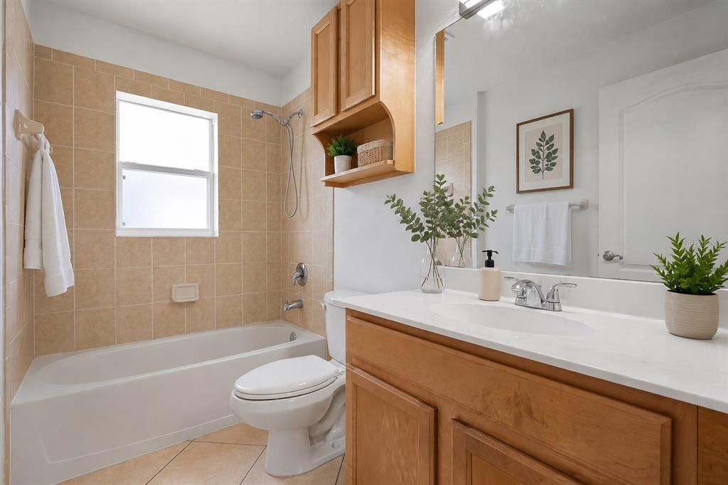 For Sale: $299,700 (3 beds, 2 baths, 1310 Square Feet)