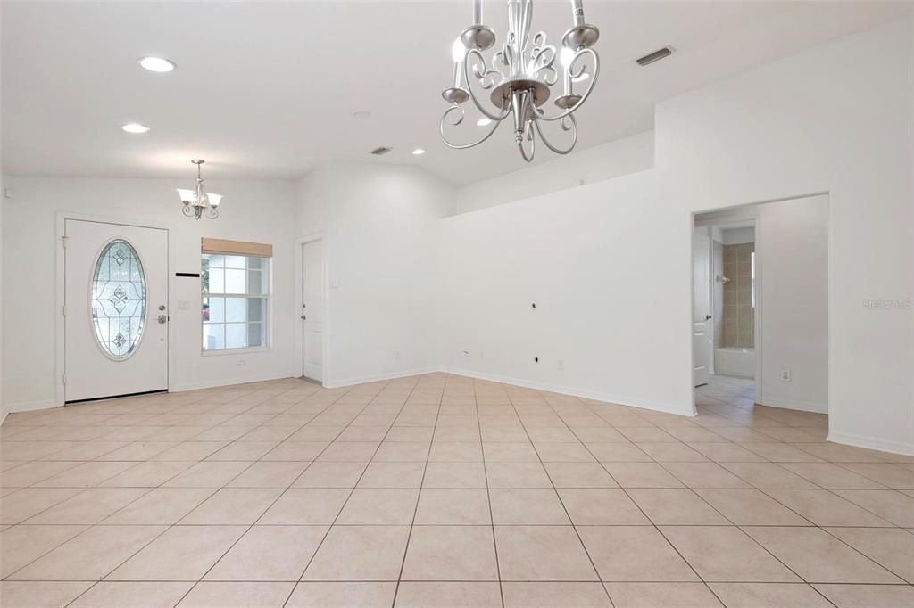 For Sale: $299,700 (3 beds, 2 baths, 1310 Square Feet)