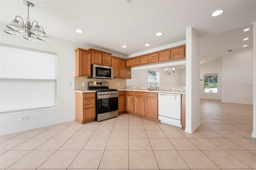 For Sale: $299,700 (3 beds, 2 baths, 1310 Square Feet)