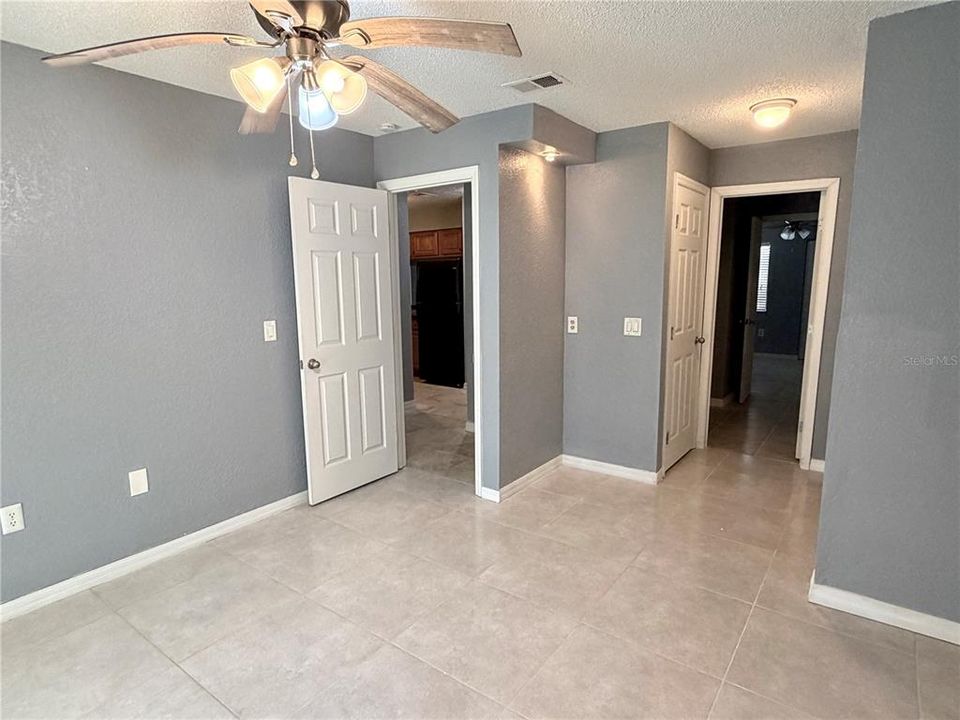 В аренду: $1,950 (3 спален, 2 ванн, 1332 Квадратных фут)