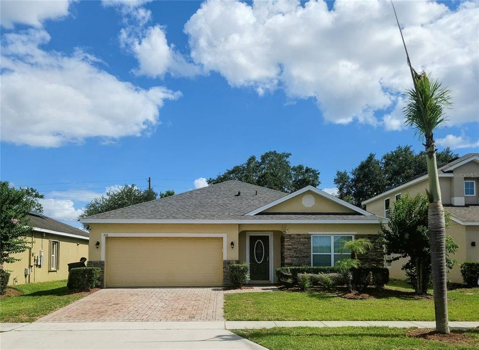 For Sale: $359,500 (4 beds, 2 baths, 1972 Square Feet)