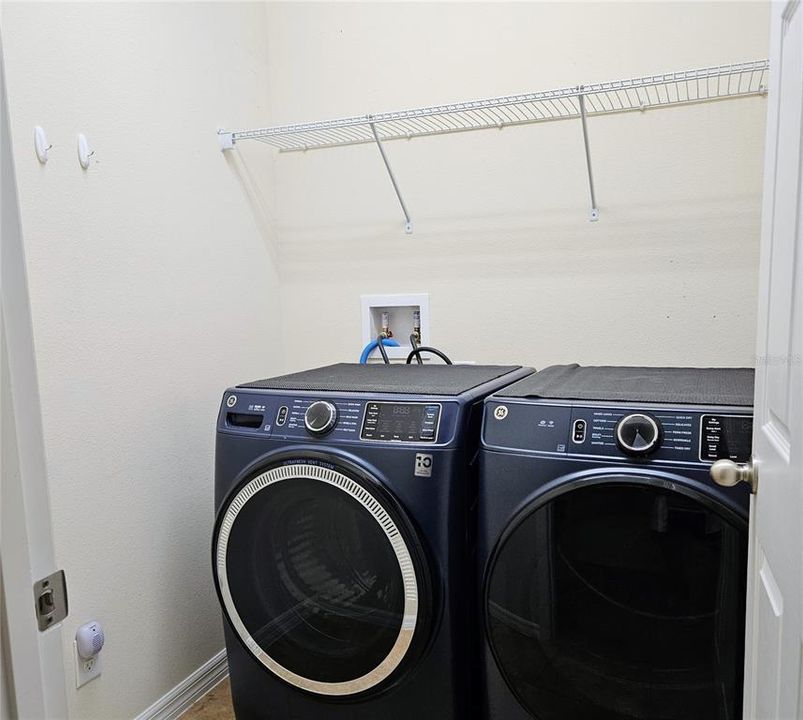 For Sale: $359,500 (4 beds, 2 baths, 1972 Square Feet)