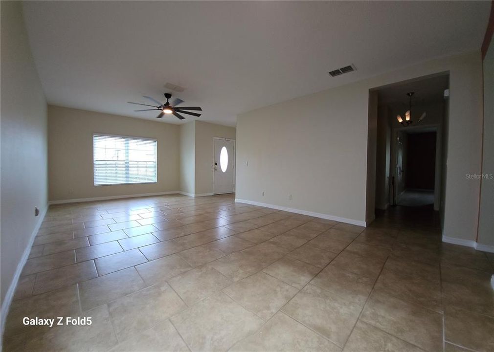 For Sale: $359,500 (4 beds, 2 baths, 1972 Square Feet)