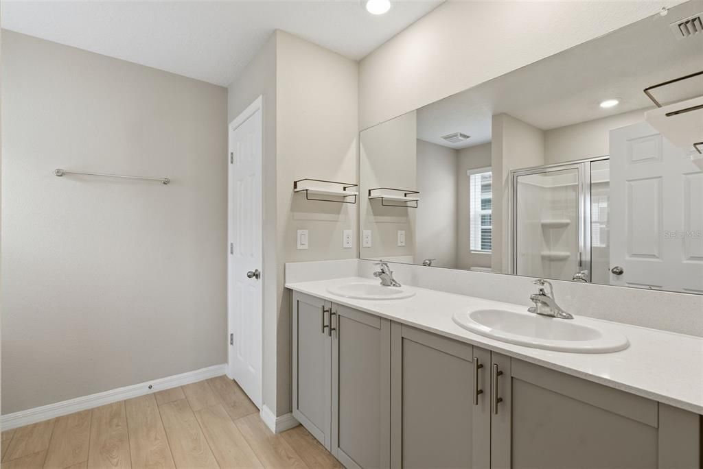 For Sale: $399,000 (4 beds, 2 baths, 2062 Square Feet)