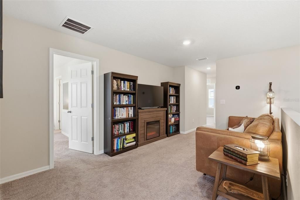 For Sale: $399,000 (4 beds, 2 baths, 2062 Square Feet)
