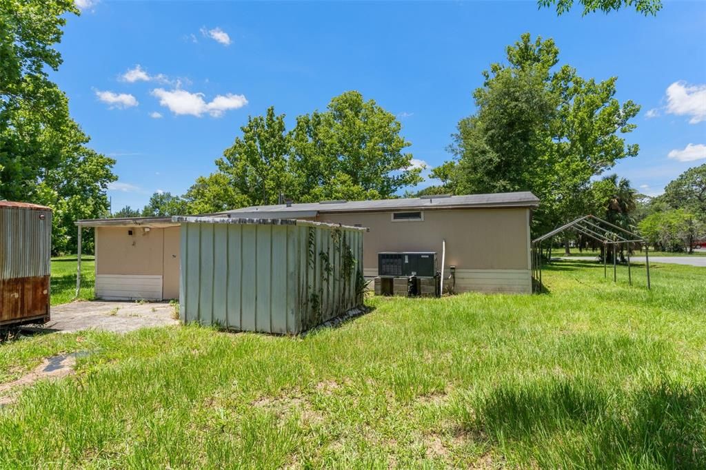 For Sale: $189,900 (3 beds, 2 baths, 1040 Square Feet)