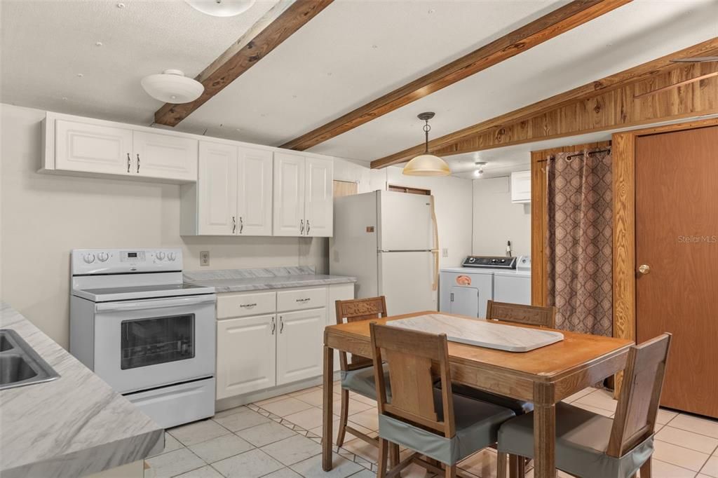 For Sale: $189,900 (3 beds, 2 baths, 1040 Square Feet)
