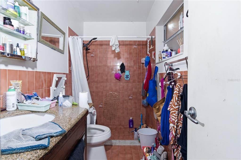 For Sale: $350,000 (3 beds, 2 baths, 1388 Square Feet)