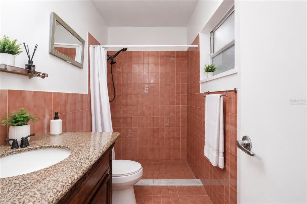For Sale: $350,000 (3 beds, 2 baths, 1388 Square Feet)