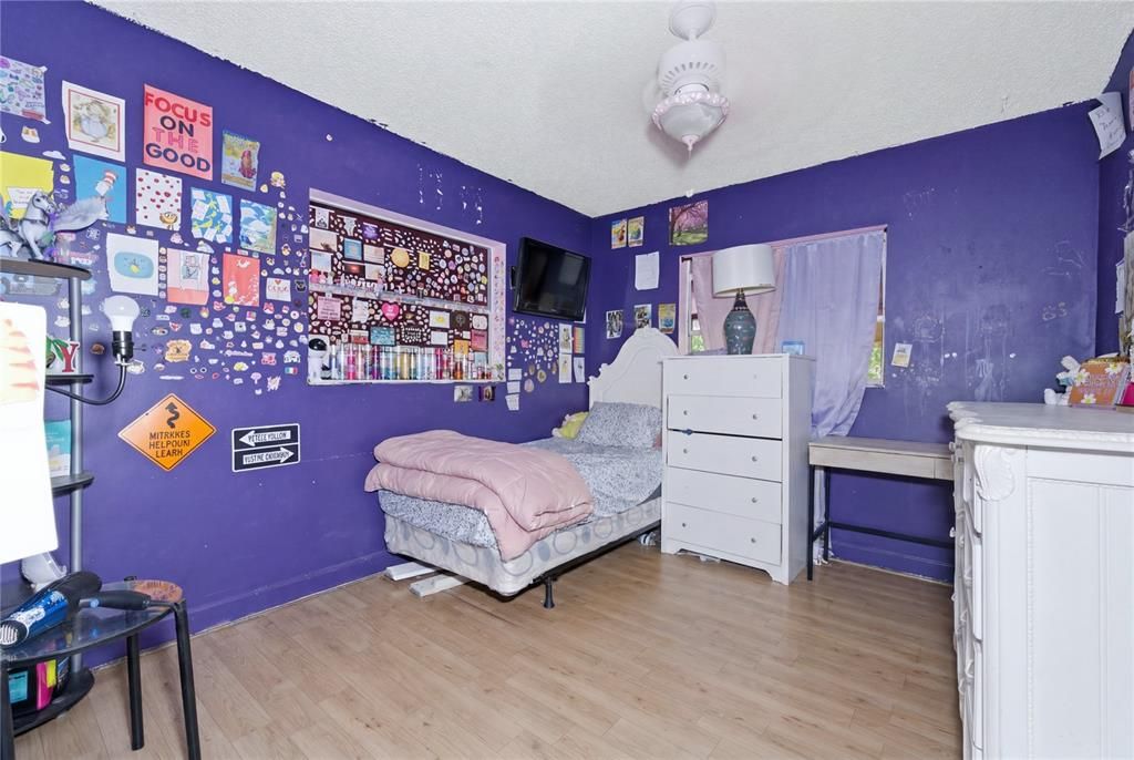 For Sale: $350,000 (3 beds, 2 baths, 1388 Square Feet)