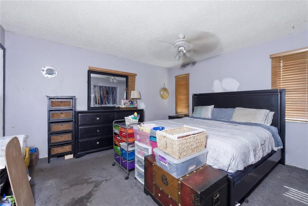 For Sale: $350,000 (3 beds, 2 baths, 1388 Square Feet)