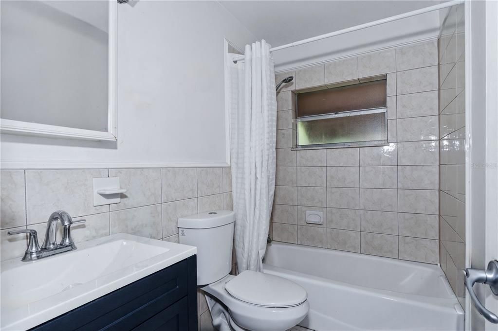 For Sale: $350,000 (3 beds, 2 baths, 1388 Square Feet)