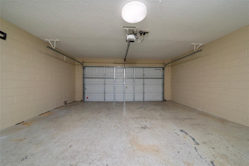 For Sale: $419,900 (3 beds, 2 baths, 1644 Square Feet)