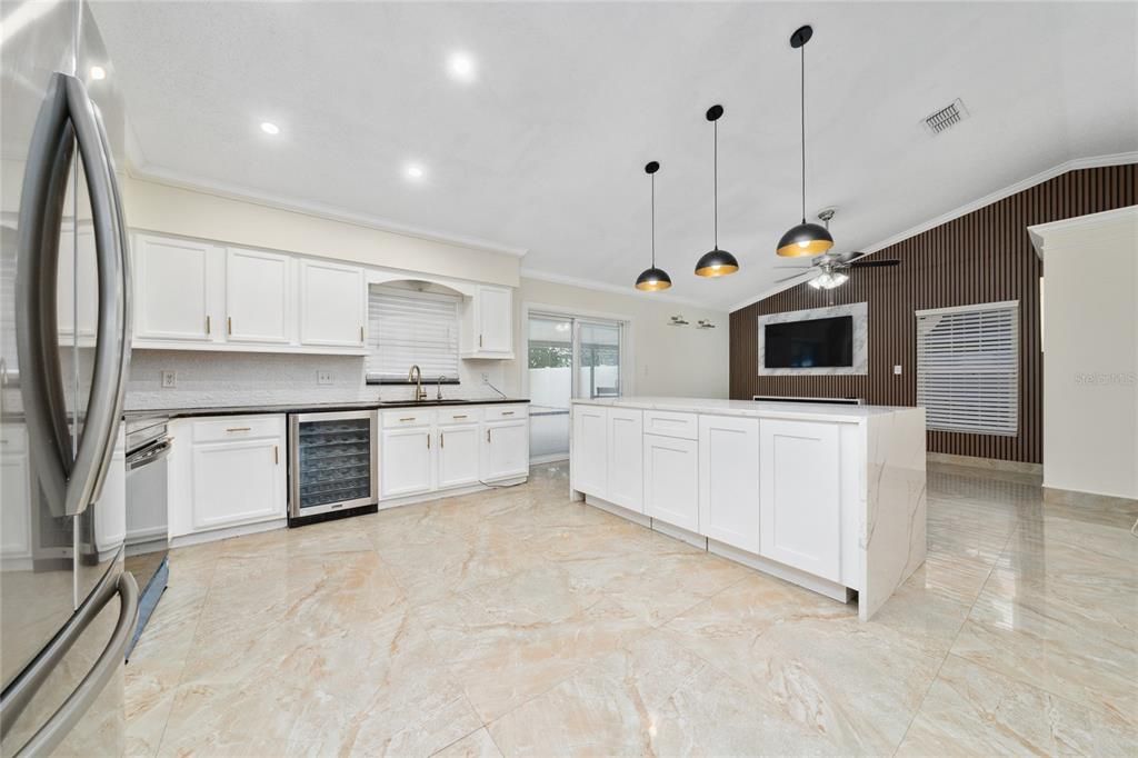 For Sale: $419,900 (3 beds, 2 baths, 1644 Square Feet)