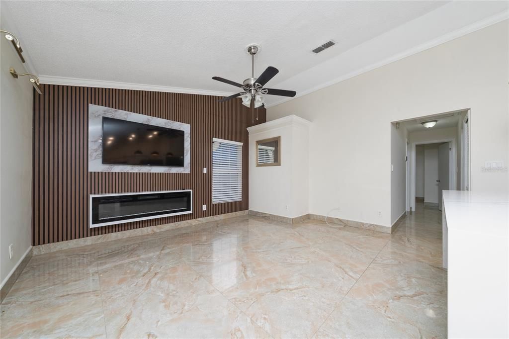 For Sale: $419,900 (3 beds, 2 baths, 1644 Square Feet)