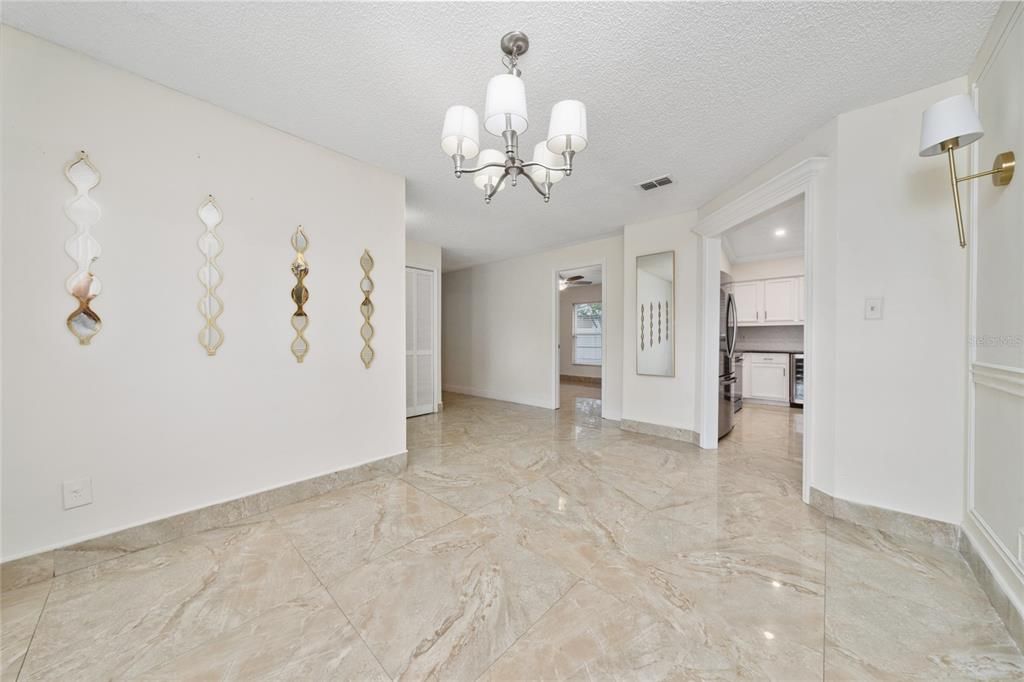 For Sale: $419,900 (3 beds, 2 baths, 1644 Square Feet)