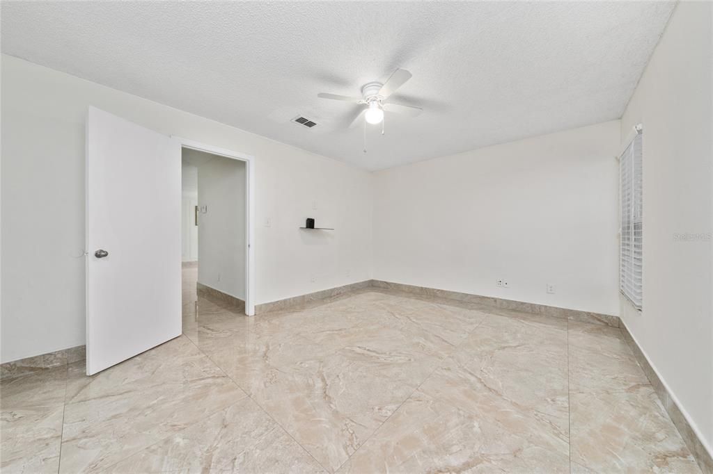 For Sale: $419,900 (3 beds, 2 baths, 1644 Square Feet)