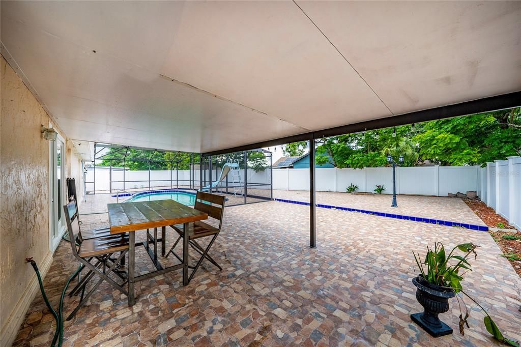 For Sale: $419,900 (3 beds, 2 baths, 1644 Square Feet)