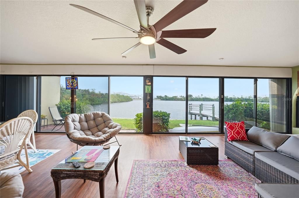 For Sale: $334,000 (3 beds, 2 baths, 2582 Square Feet)