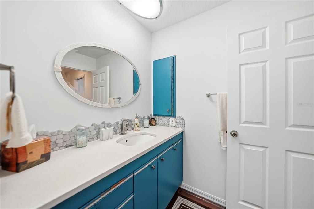 For Sale: $334,000 (3 beds, 2 baths, 2582 Square Feet)