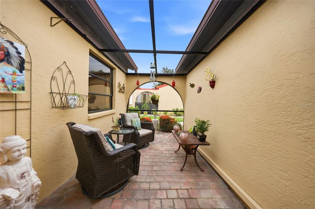For Sale: $334,000 (3 beds, 2 baths, 2582 Square Feet)